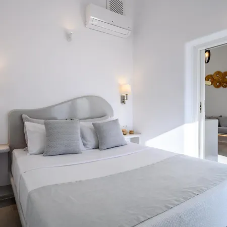 Hypnos Boutique With Amazing Heated Pool With Jacuzzi Hébergement de vacances Fira (Santorini)